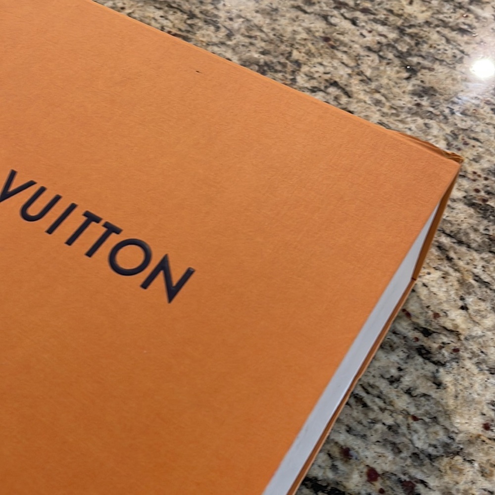 Louis viutton - Picture 3 of 3